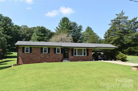 136 Meadowbrook Ln, Marion, NC 28752