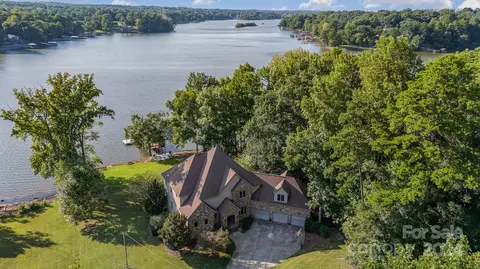 3032 Sadler Rd, Charlotte, NC 28278