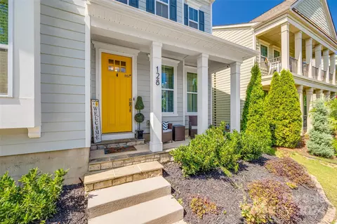 128 Helton Ln, Fort Mill, SC 29708