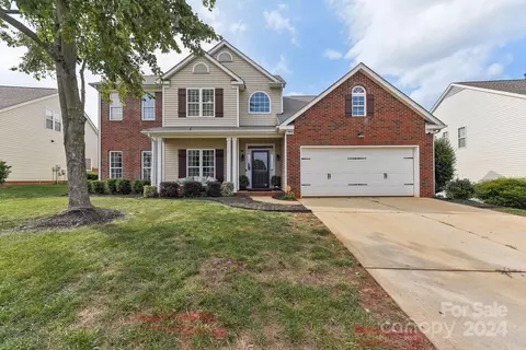 10012 Southampton Commons Dr, Charlotte, NC 28277