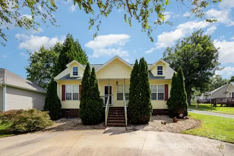 541 Short St, Concord, NC 28027