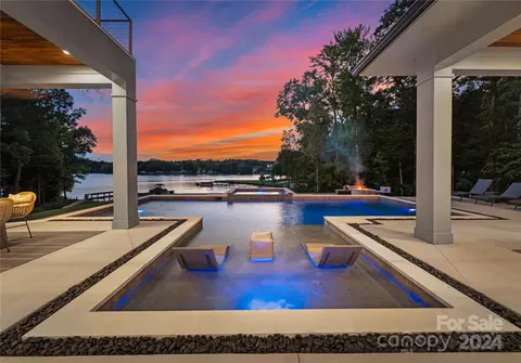 1812 Marthas Vineyard Rd, York, SC 29745