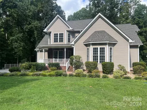 10000 Amazona Dr, Huntersville, NC 28078