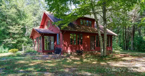 27 Beddingfield Dr, Zirconia, NC 28790