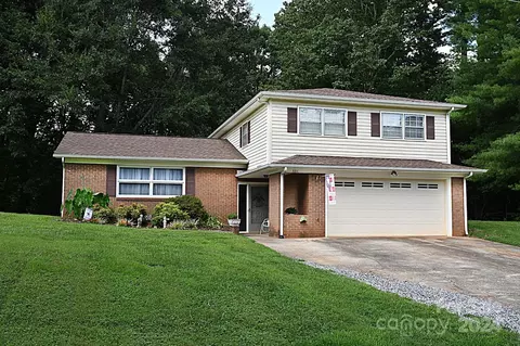3211 Hollyhill Cir, Valdese, NC 28690