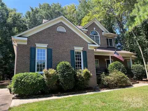 5733 Woodridge Nw Ct NW, Concord, NC 28027