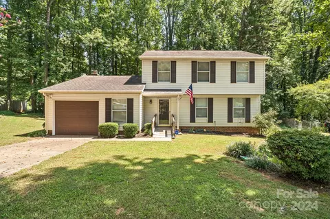 6840 Honey Hurst Ln, Charlotte, NC 28212