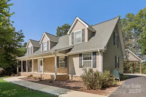 159 Sunset Ridge Dr, Etowah, NC 28729