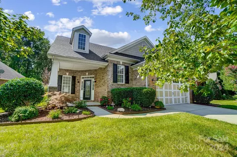 10818 Round Rock Rd, Charlotte, NC 28277