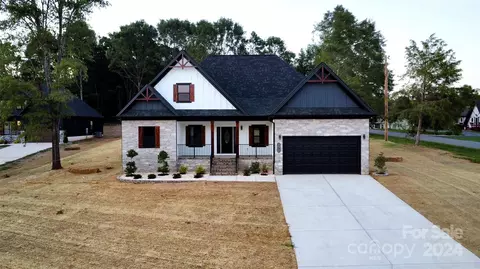 171 Harbor Point Dr, Cherryville, NC 28021 photo 2