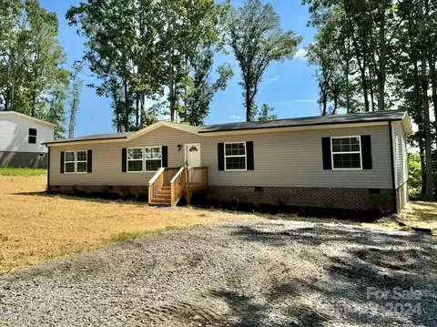 3118 Medicine Bow Rd, Claremont, NC 28610