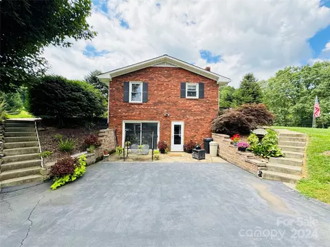 588 E Mill Rd, Fleetwood, NC 28626