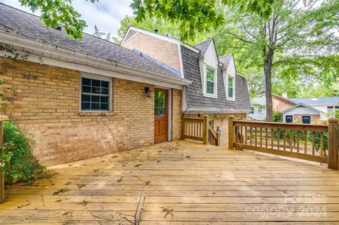 Exterior - 2532 Tattersall Dr, Charlotte, NC 28210 photo 4 of 7