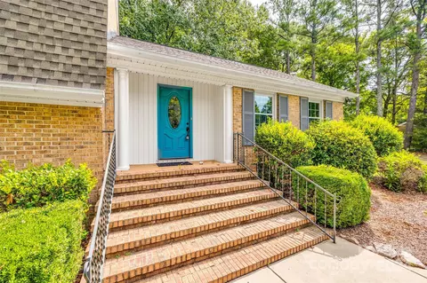 Exterior - 2532 Tattersall Dr, Charlotte, NC 28210 photo 2 of 7