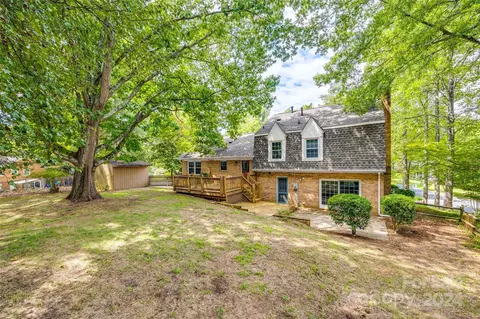 Exterior - 2532 Tattersall Dr, Charlotte, NC 28210 photo 6 of 7