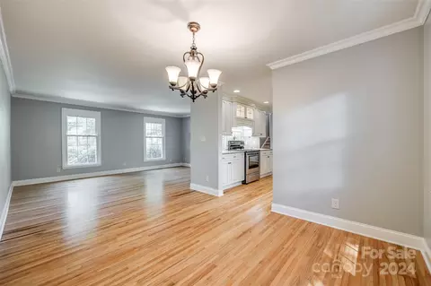 Living - 2532 Tattersall Dr, Charlotte, NC 28210 photo 4 of 7