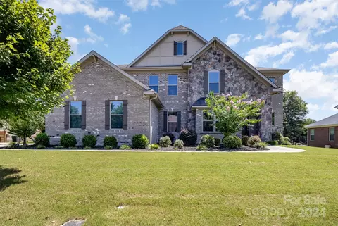 8742 Whitehawk Hill Rd, Waxhaw, NC 28173