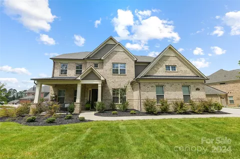 6711 Calvert Commons Dr, Huntersville, NC 28078