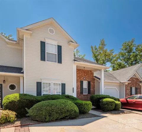 9449 Kimmel Ln, Charlotte, NC 28216