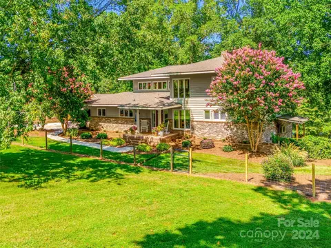 5340 Willow Pond Rd, Clover, SC 29710