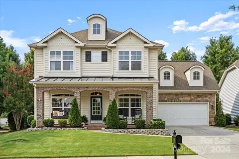 8434 Fairlight Dr, Waxhaw, NC 28173