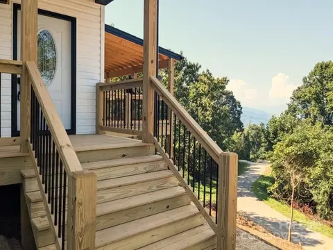 688 Blake Dr, Canton, NC 28716 photo 5