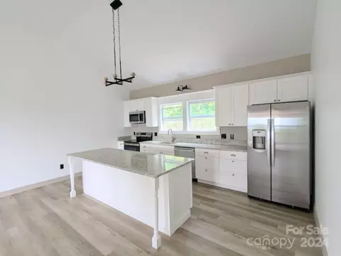 688 Blake Dr, Canton, NC 28716 photo 12
