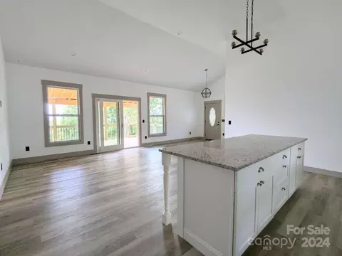 688 Blake Dr, Canton, NC 28716 photo 9