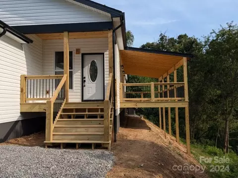 688 Blake Dr, Canton, NC 28716 photo 16