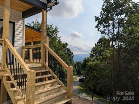 688 Blake Dr, Canton, NC 28716 photo 7