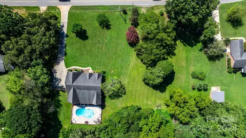View/Area - 4002 Falling Creek Ne Rd NE, Hickory, NC 28601 photo 2 of 2