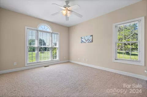 Bedroom - 4002 Falling Creek Ne Rd NE, Hickory, NC 28601 photo 1 of 3