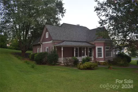 50 N Spring St, Old Fort, NC 28762