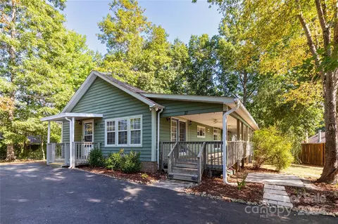 27 Enochs Way, Fletcher, NC 28732