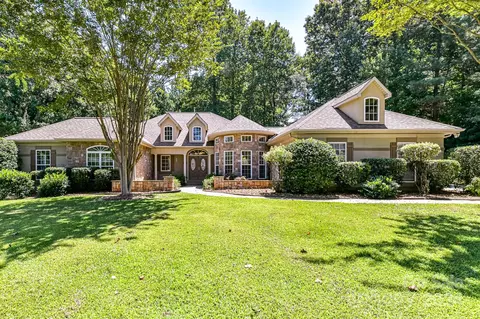 244 Catawba Crest Ln, Lake Wylie, SC 29710