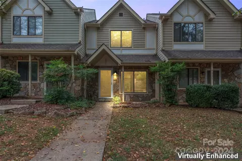 4133 N Course Dr, Charlotte, NC 28277