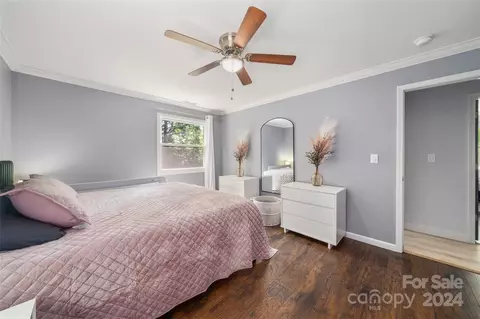 Bedroom - 18 Upper Walnut Creek Rd, Marshall, NC 28753 photo 6 of 9