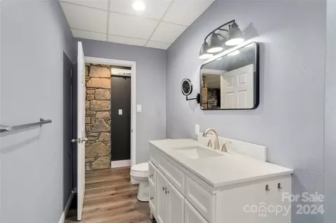 Bath - 18 Upper Walnut Creek Rd, Marshall, NC 28753 photo 4 of 6