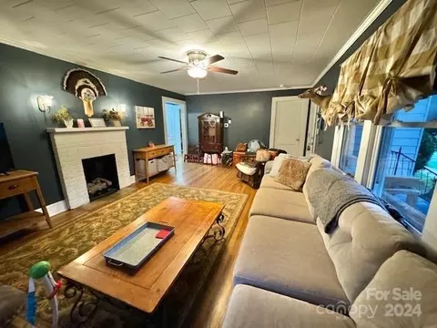 Living - 105 Normandy Dr, Morganton, NC 28655 photo 2 of 3