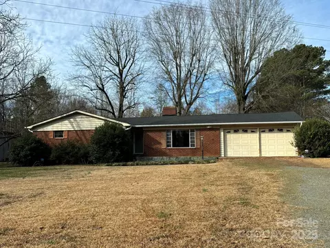 4549 Nc Highway 109 N Hwy N, Troy, NC 27371
