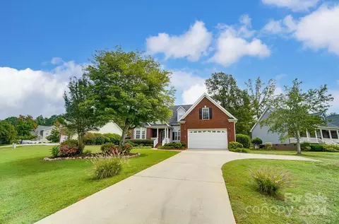 4060 Flint Dr, Lancaster, SC 29720 photo 2