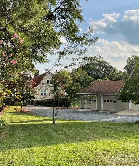 17216 Randalls Ferry Rd, Norwood, NC 28128