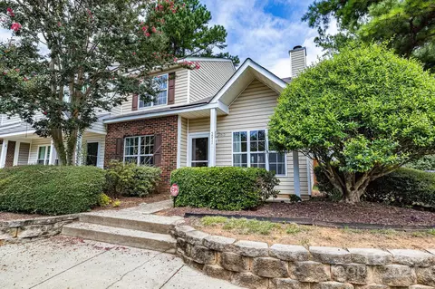 5911 Cougar Ln, Charlotte, NC 28269