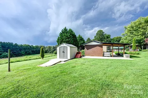 Exterior - 106 Albert Dr, Flat Rock, NC 28731 photo 11 of 17