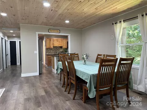 Dining - 106 Albert Dr, Flat Rock, NC 28731 photo 1 of 2