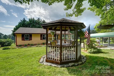Exterior - 106 Albert Dr, Flat Rock, NC 28731 photo 8 of 17