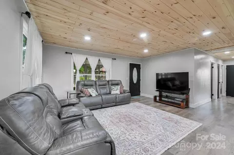 Living - 106 Albert Dr, Flat Rock, NC 28731 photo 1 of 4