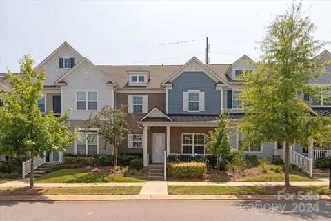 11624 Founders Park Ln, Pineville, NC 28134
