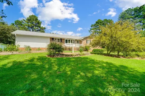 470 Alexis High Shoals Rd, Dallas, NC 28034