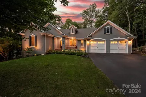 6 Larue Ct, Biltmore Lake, NC 28715